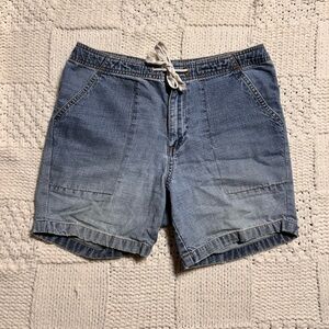 Old Navy Women's Denim Blue Jeans Shorts, Size 8, Vintage Y2K Summer 2002